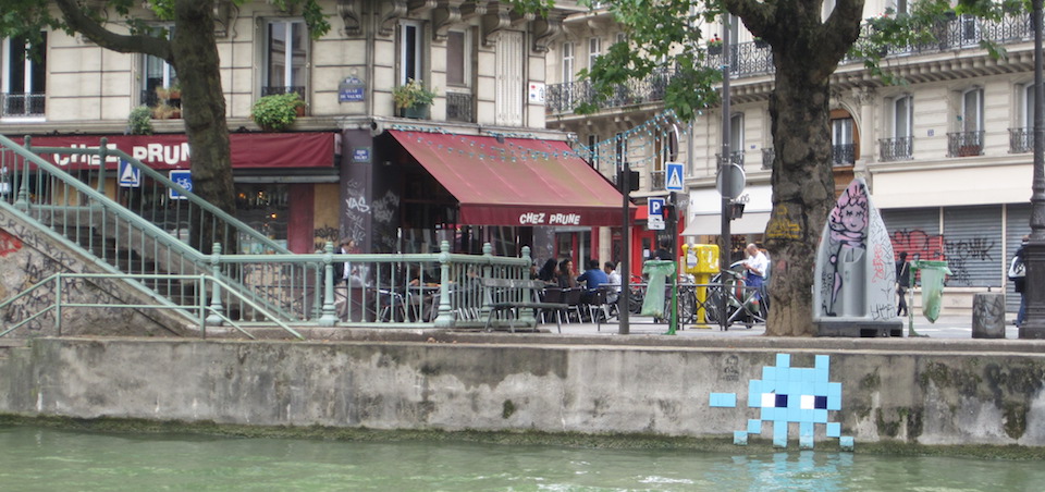 Chez prune, restaurant by the Canal Saint-Martin
