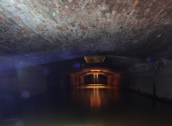 Lake under the Palais Garnier