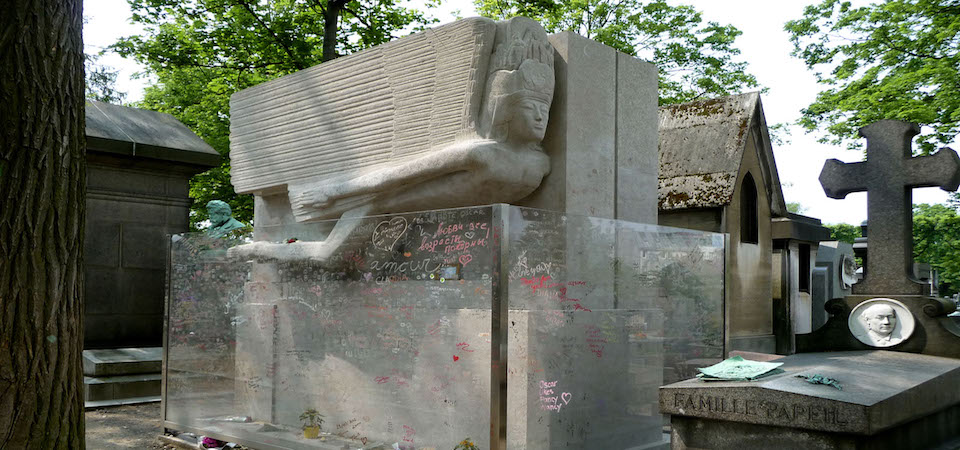 Tomb of Oscar Wild, Père Lachaise Cemetery