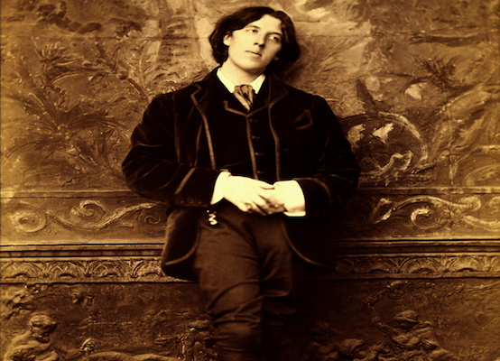 Oscar Wilde in velvet suit