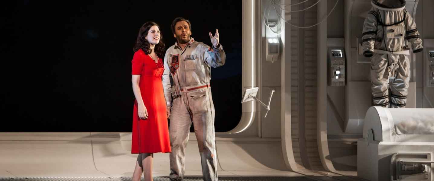 Joshua Guerrero in La Bohème