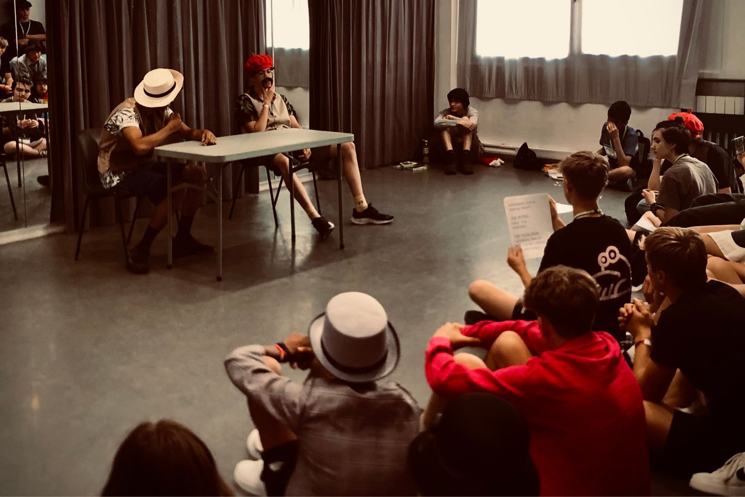 Ateliers théâtre à Paris - Theatre in Paris - Astoria - Expériences en groupe à Paris