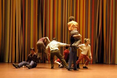 Les Applaudissements ne se mangent pas par Maguy Marin - Chaillot Théâtre national de la Danse - Theatre in Paris - Billets - © Michel Cavalca