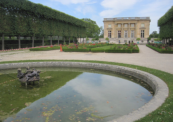 The-Gardens-of-the-Château-de-Versailles©DiscoA340